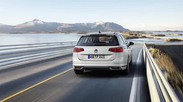 The New Volkswagen Passat Gte Variant