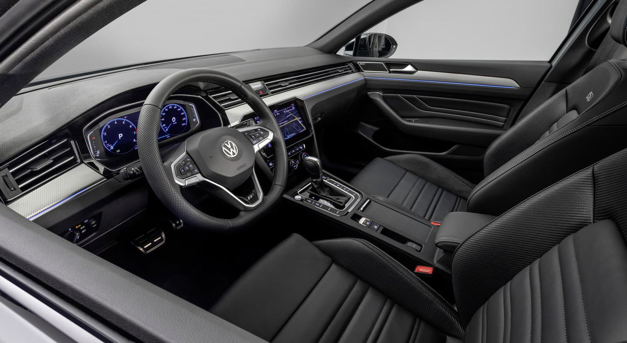 The New Volkswagen Passat Variant R Line Edition