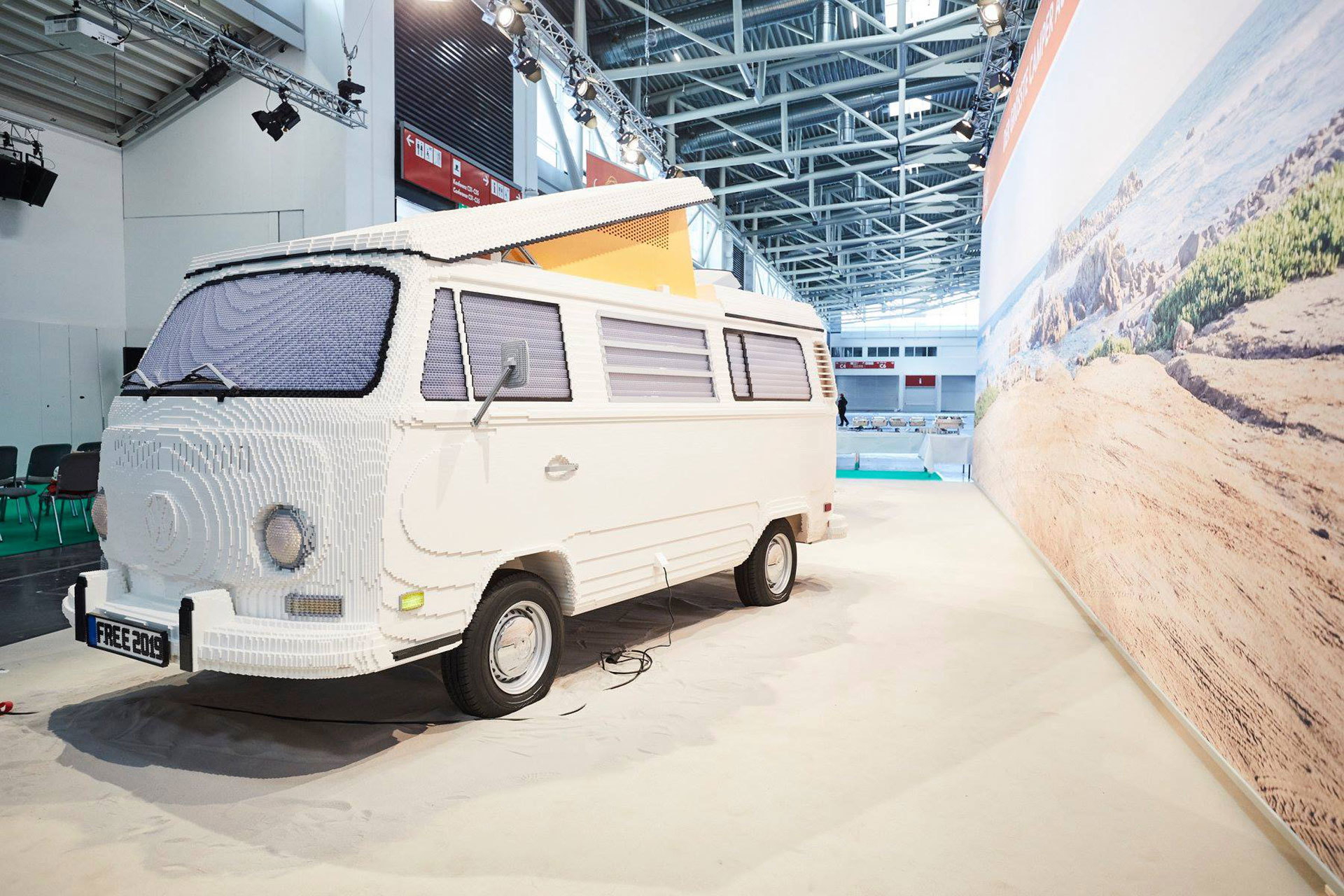 Volkswagen T2 Furgoneta Lego 02