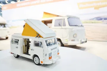 Volkswagen T2 Furgoneta Lego 13