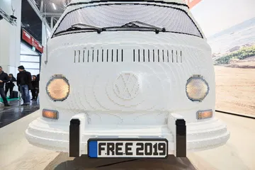 Volkswagen T2 Furgoneta Lego 21