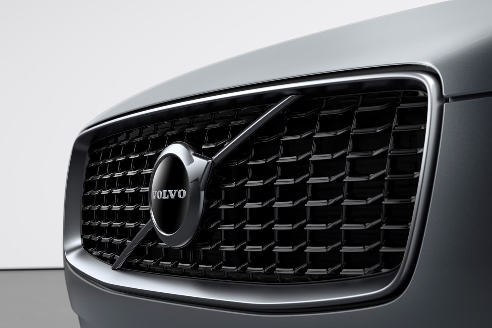 The New Volvo Xc90 R Design T8 Twin Engine In Thunder Grey