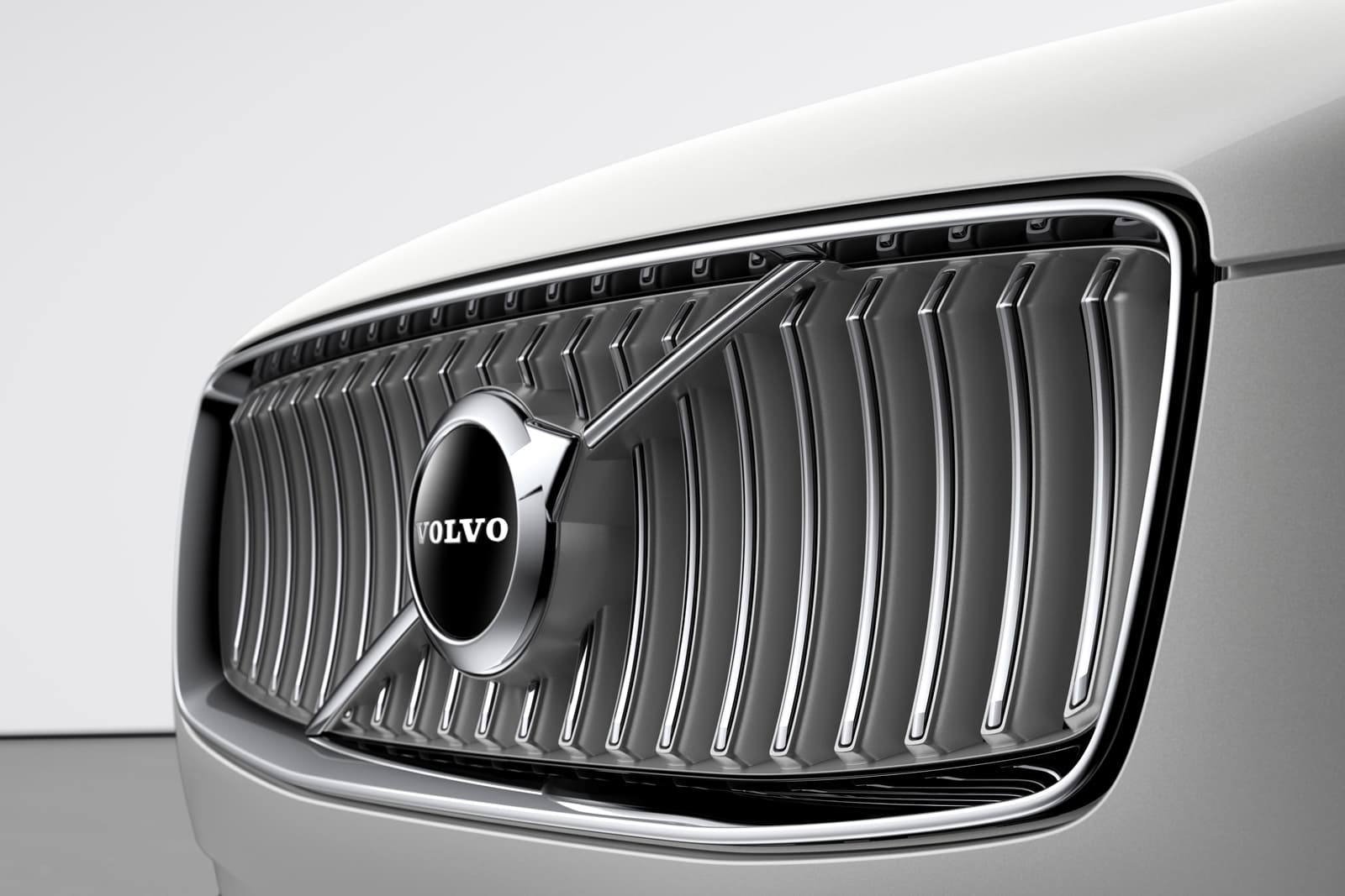 The New Volvo Xc90 Inscription T8 Twin Engine In Birch Light Metallic