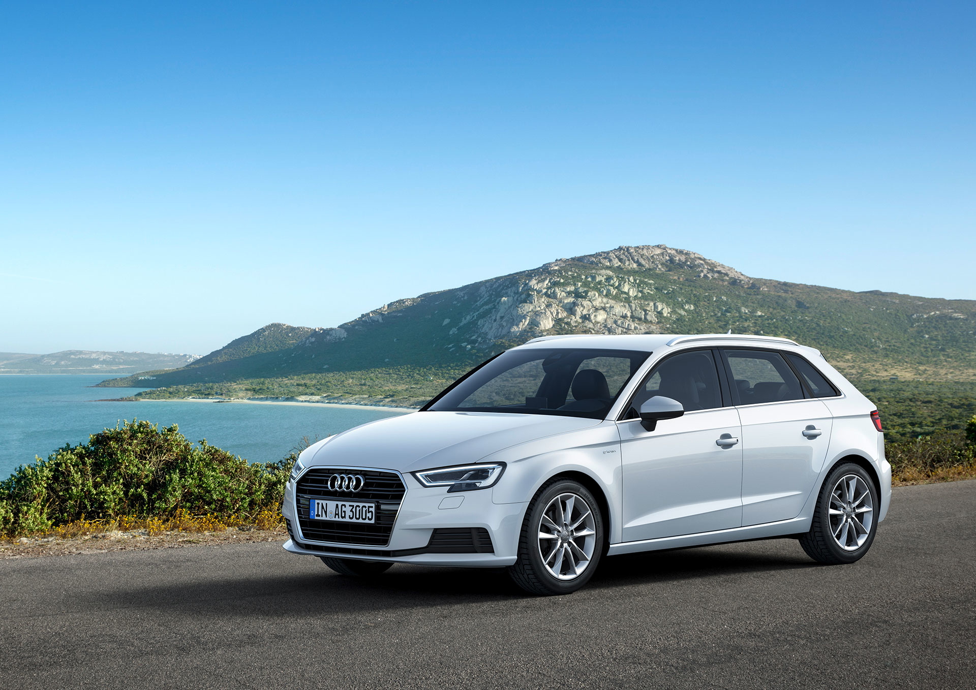 Audi A3 G Tron 2019 Blanco 11