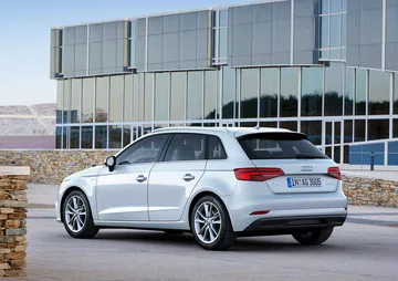 Audi A3 G Tron 2019 Blanco 19