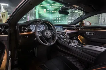 Bentley Continental V8 Photo: James Lipman / Jameslipman.com