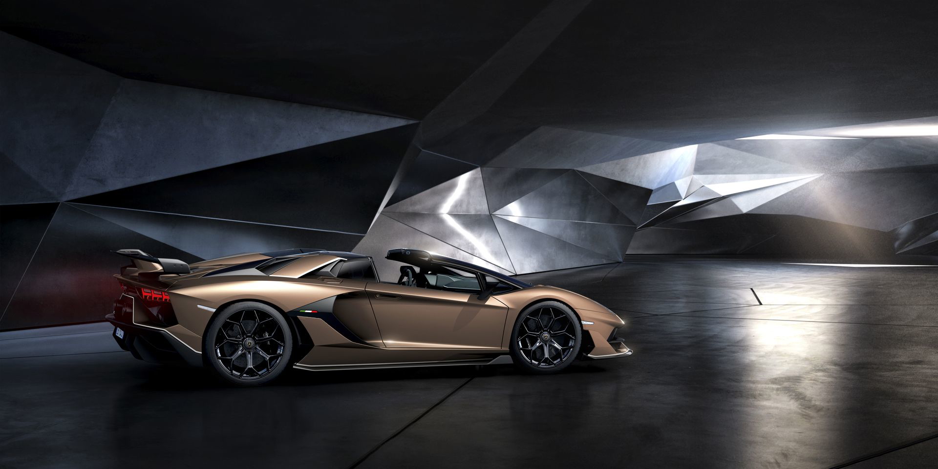 Lamborghini Aventador Svj Roadster 11