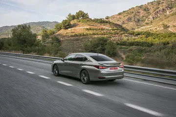 Lexus Es 300h 0319 017
