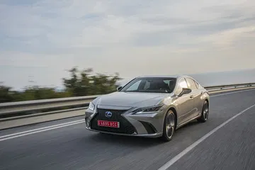 Lexus Es 300h 0319 021