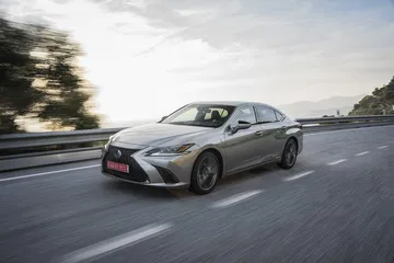 Lexus Es 300h 0319 022