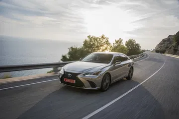 Lexus Es 300h 0319 023