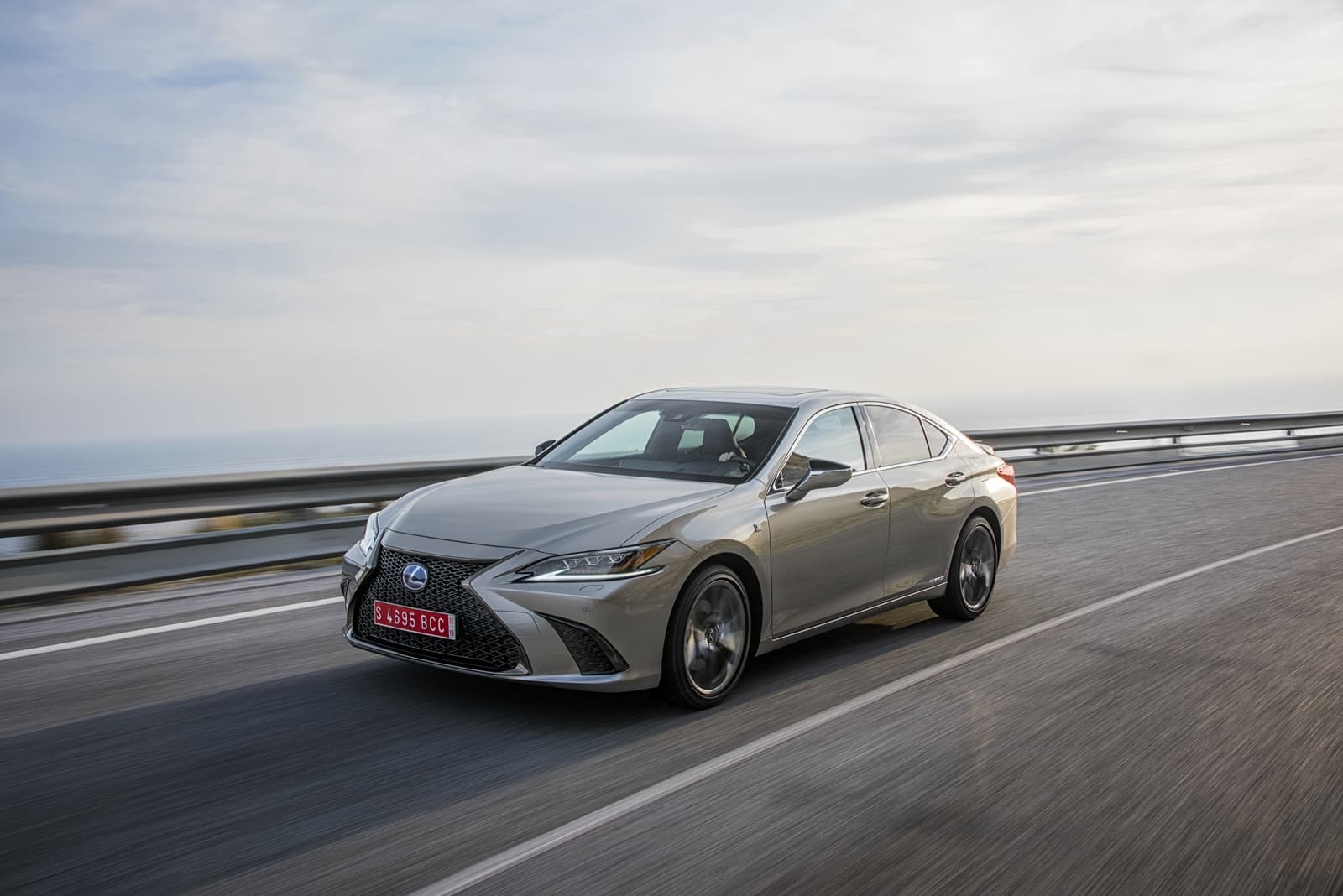 Lexus Es 300h 0319 024