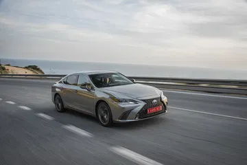 Lexus Es 300h 0319 027