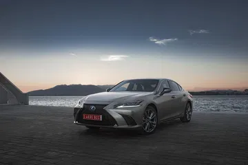 Lexus Es 300h 0319 042