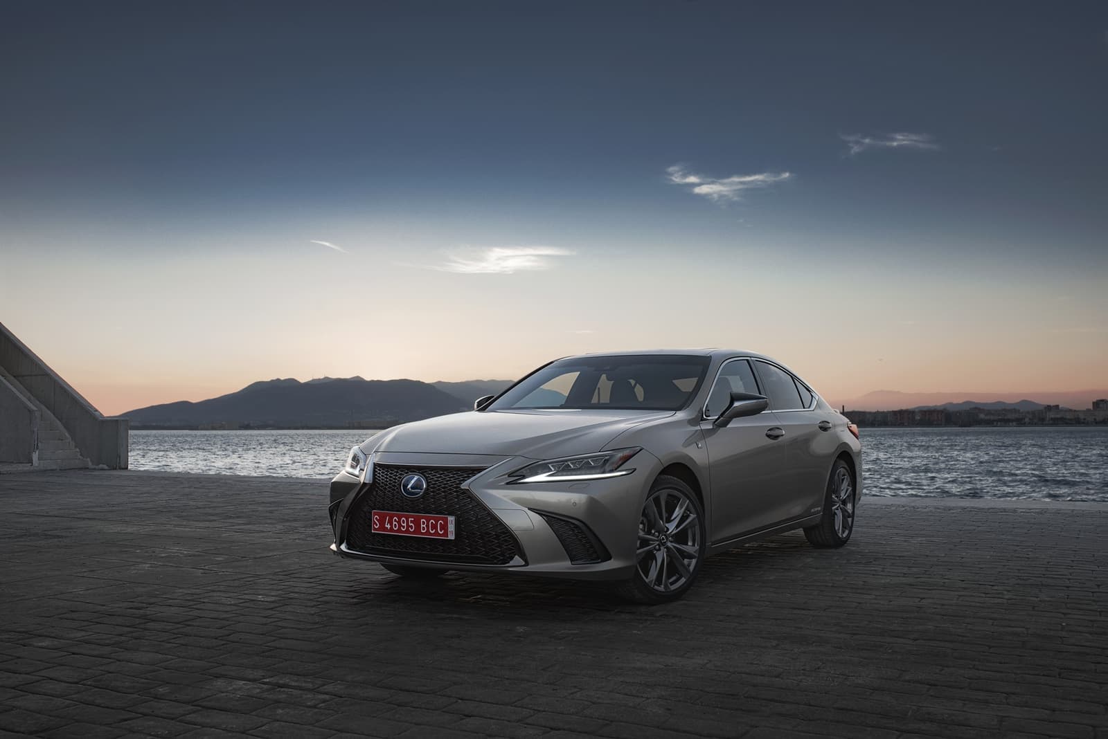 Lexus Es 300h 0319 042