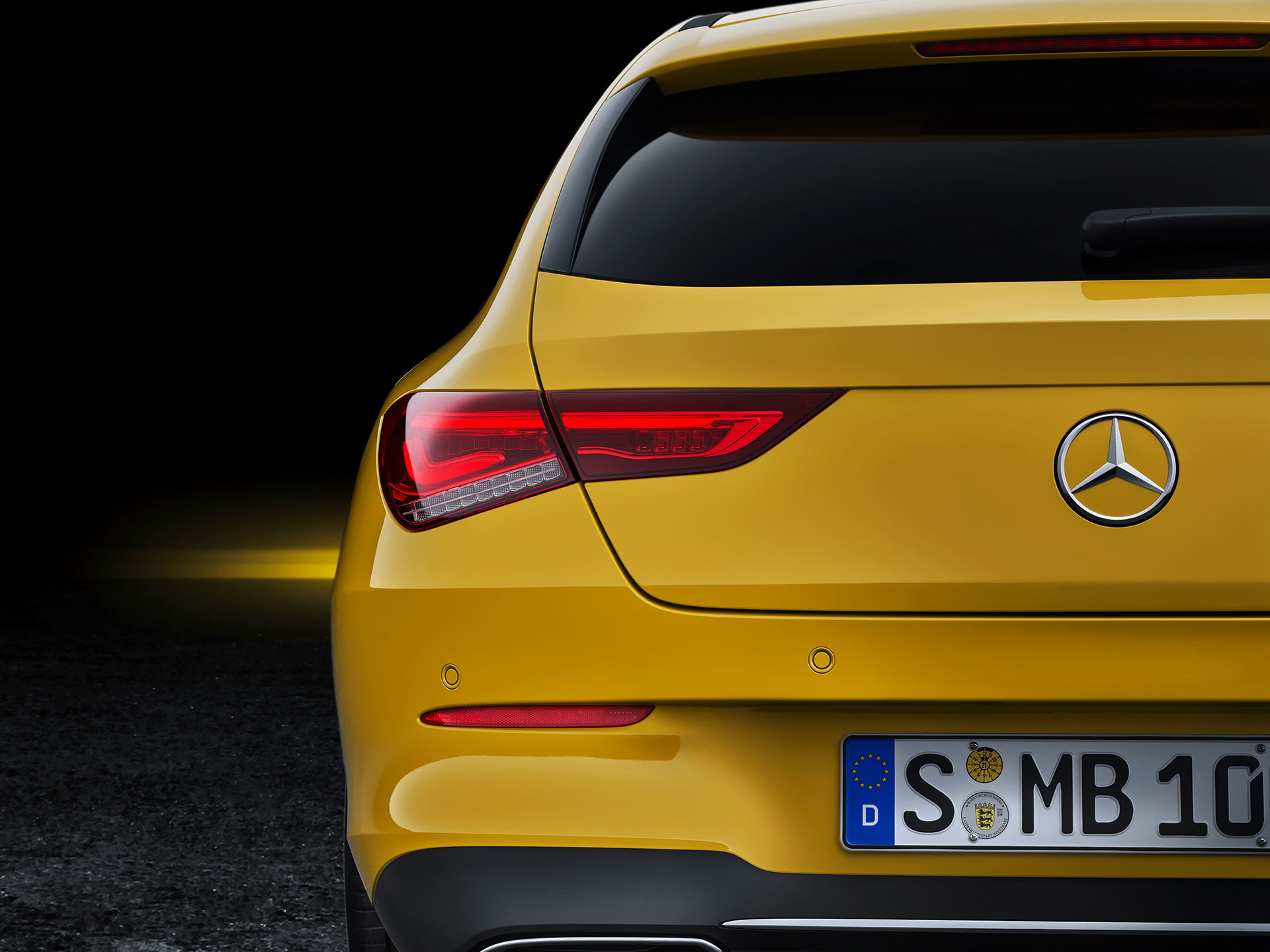 Mercedes Cla Shooting Brake 2019 Amarillo Exterior 03