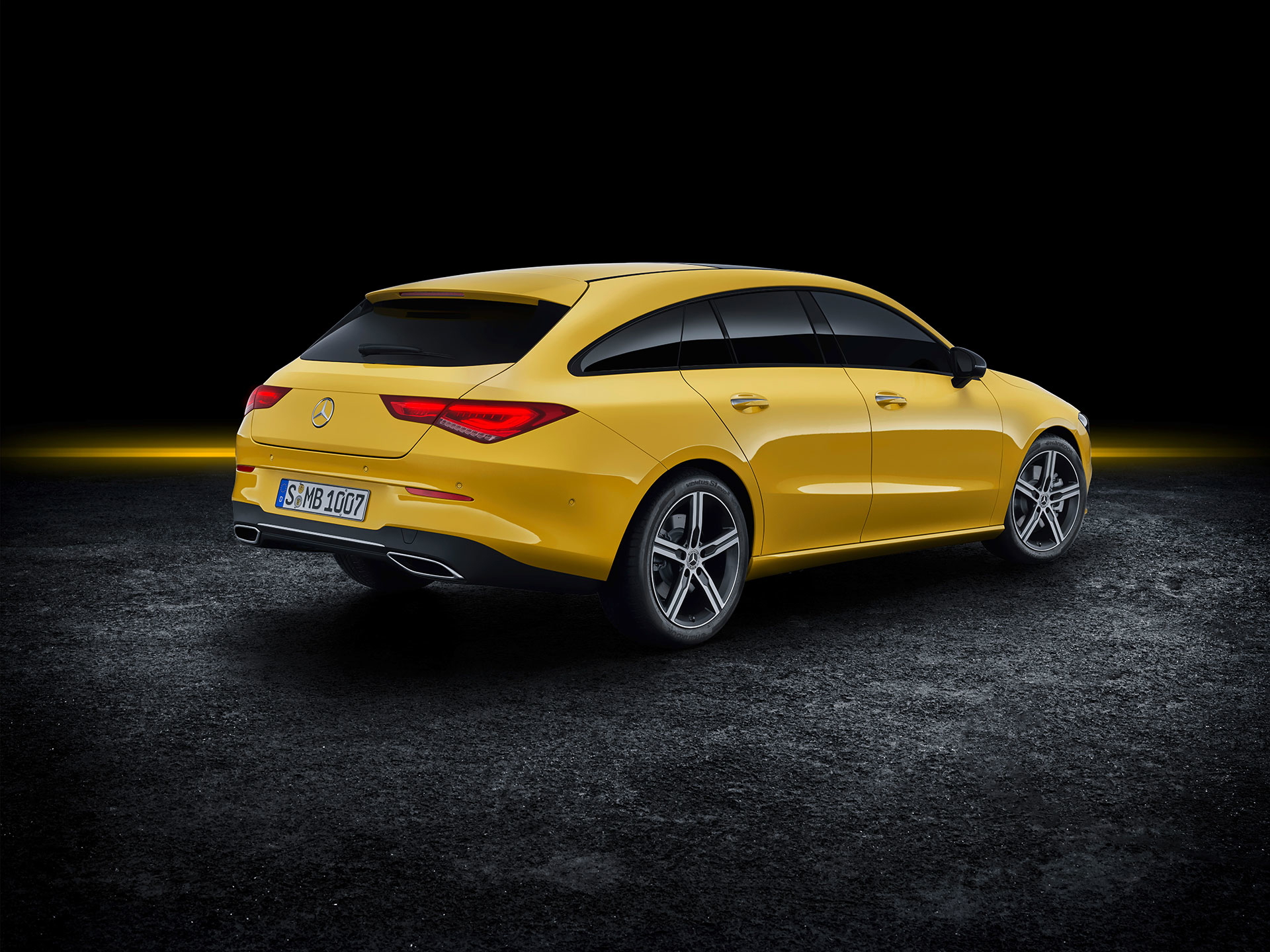 Mercedes Cla Shooting Brake 2019 Amarillo Exterior 10