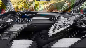 Mercedes Glc Coupe 2019 Interior 04