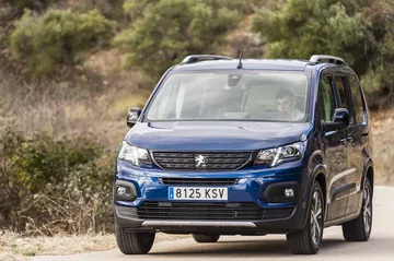 Peugeot Rifter Long 2019 42