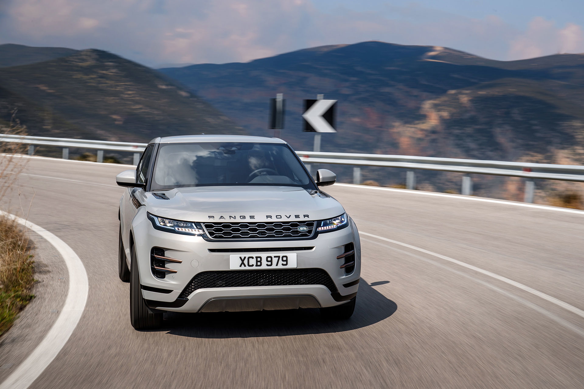 Range Rover Evoque 2019 Gris Movimiento 04