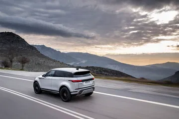 Range Rover Evoque 2019 Gris Movimiento 45