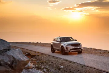 Range Rover Evoque 2019 Gris Movimiento 60
