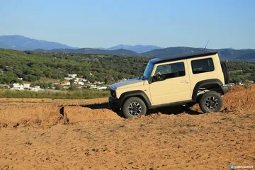 Suzuki Allgrip Jimny 0319 038