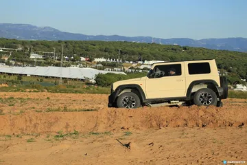 Suzuki Allgrip Jimny 0319 040