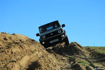 Suzuki Allgrip Jimny 0319 042