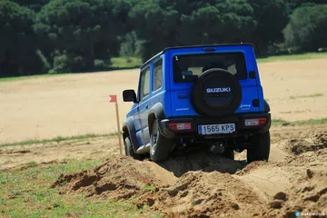 Suzuki Allgrip Jimny 0319 068