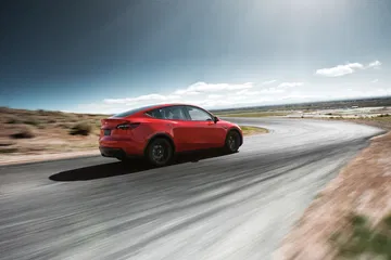 Tesla Model Y 2021 2