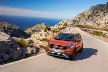 Volkswagen T Cross 2019 Naranja Prueba Exterior 02