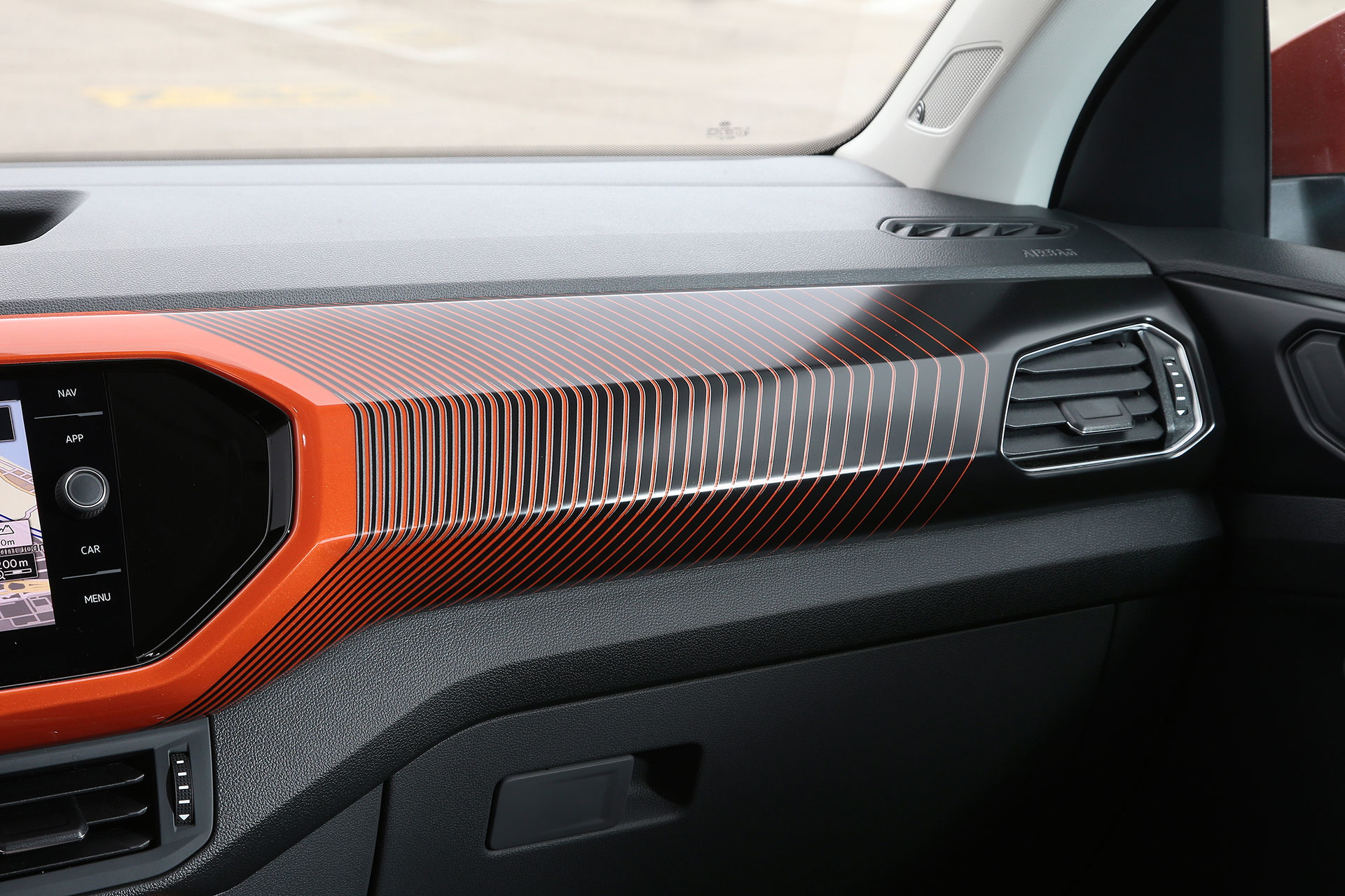 Volkswagen T Cross 2019 Naranja Prueba Interior 03