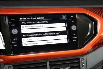 Volkswagen T Cross 2019 Naranja Prueba Interior 08