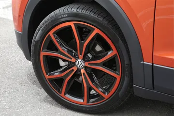 Volkswagen T Cross 2019 Naranja Prueba Interior 12