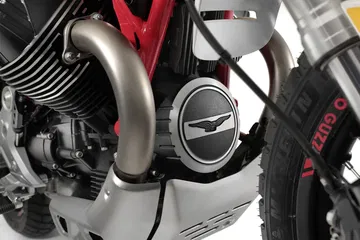 27 Moto Guzzi V85 Tt