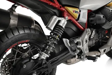 29 Moto Guzzi V85 Tt