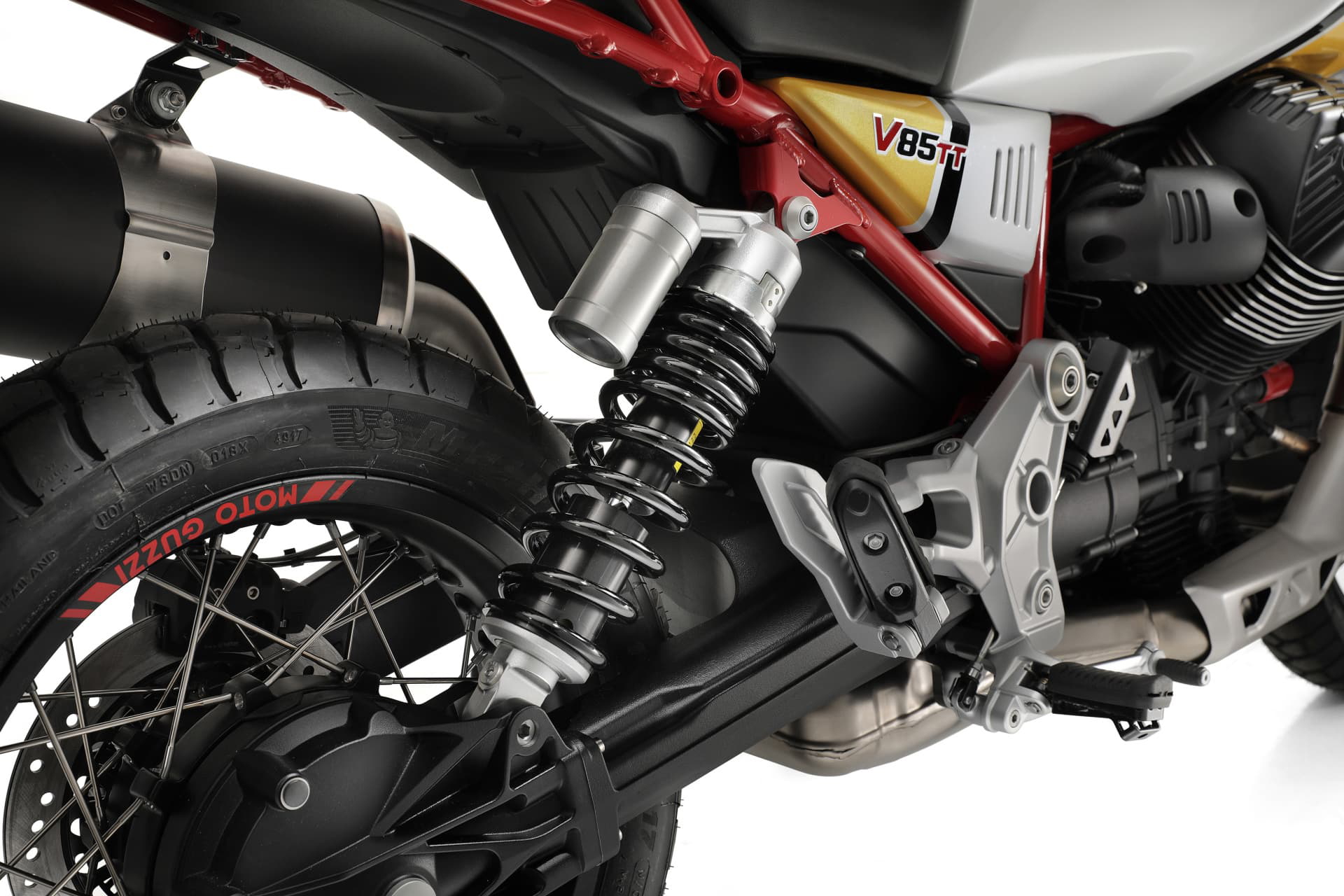 29 Moto Guzzi V85 Tt