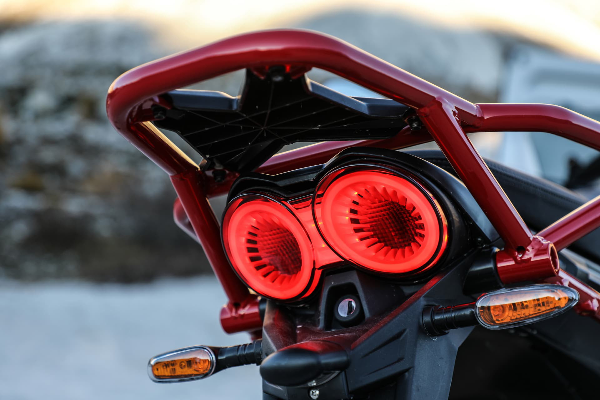 38 Moto Guzzi V85 Tt