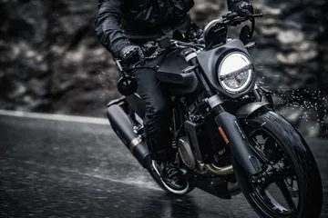 52585 Svartpilen 701 2019