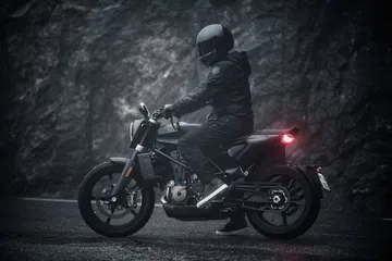 52588 Svartpilen 701 2019