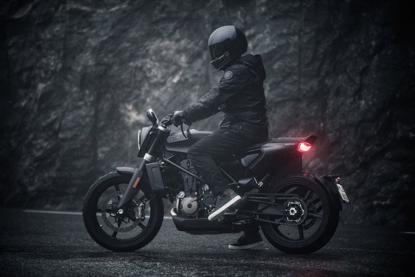 52588 Svartpilen 701 2019