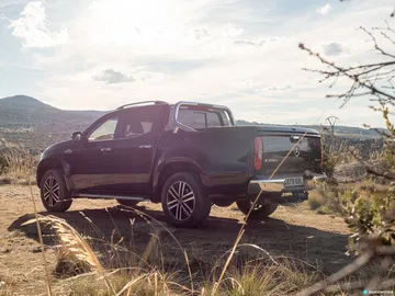 Comparativa 4x4 Toyota Land Cruiser Mercedes Clase X 00007