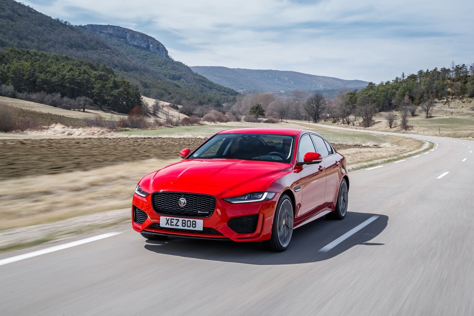 Jaguar Xe 2020 0419 002