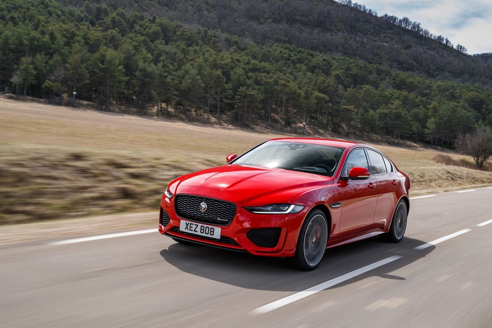 Jaguar Xe 2020 0419 006