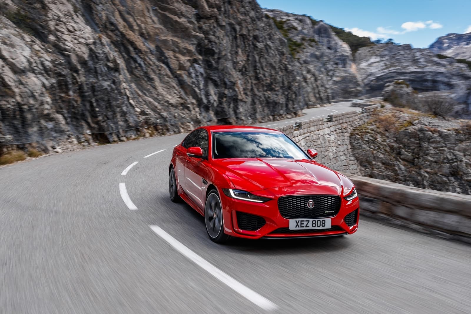 Jaguar Xe 2020 0419 014