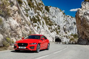 Jaguar Xe 2020 0419 019