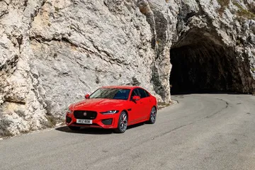 Jaguar Xe 2020 0419 020