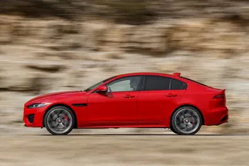 Jaguar Xe 2020 0419 026