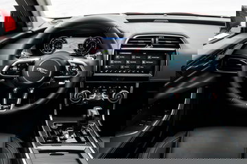 Jaguar Xe 2020 0419 032